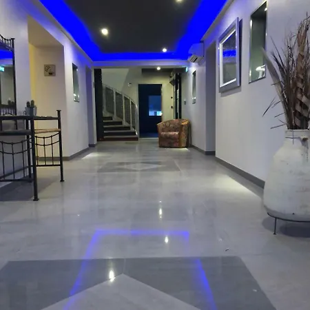 Hotel L'ange De La Vallee 3*